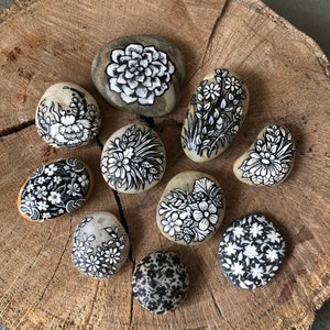 Painted Rocks, Black and White Painted Rocks, Painted Stones for Home Decor, Garden Rocks, Nature Inspired, Flower Paintings, Florals