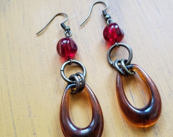 Cranberry Cocoa Earrings |  Vintage Acrylic Tortoise Oval Hoops Topped with Cranberry Accent Bead Brass Fish Hooks