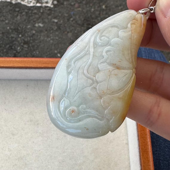 68 mm 翡翠 翡翠 赤黄 彫刻 魚花ペンダント - Etsy 日本