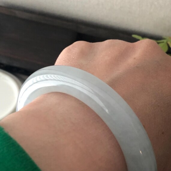 55-56 mm 氷のような光沢のあるブルーの輝きのジェダイト 翡翠の丸型