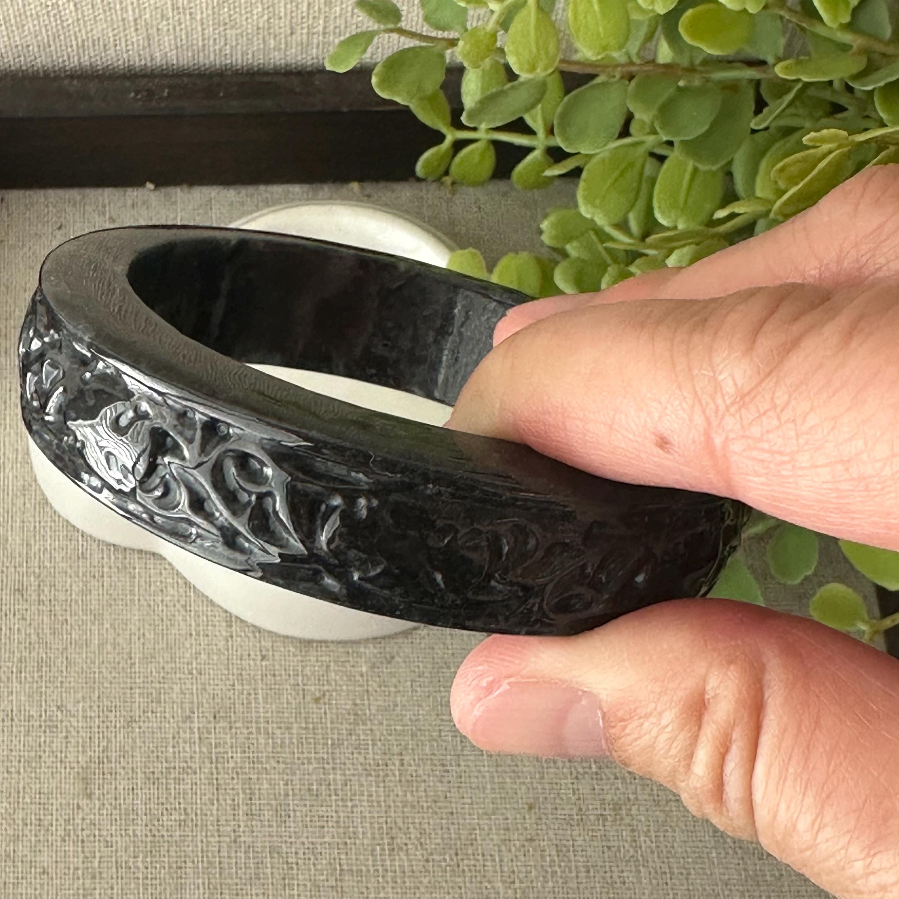 57 mm 翡翠彫刻模様黒五極バングル 幅広 - Etsy 日本