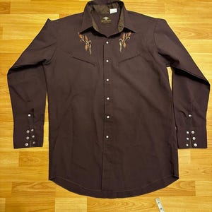 Camisa vintage con botones a presión de perlas MWG Outfitters, bordado estilo pradera con trigo. Talla: XL (86 x 61 cm).