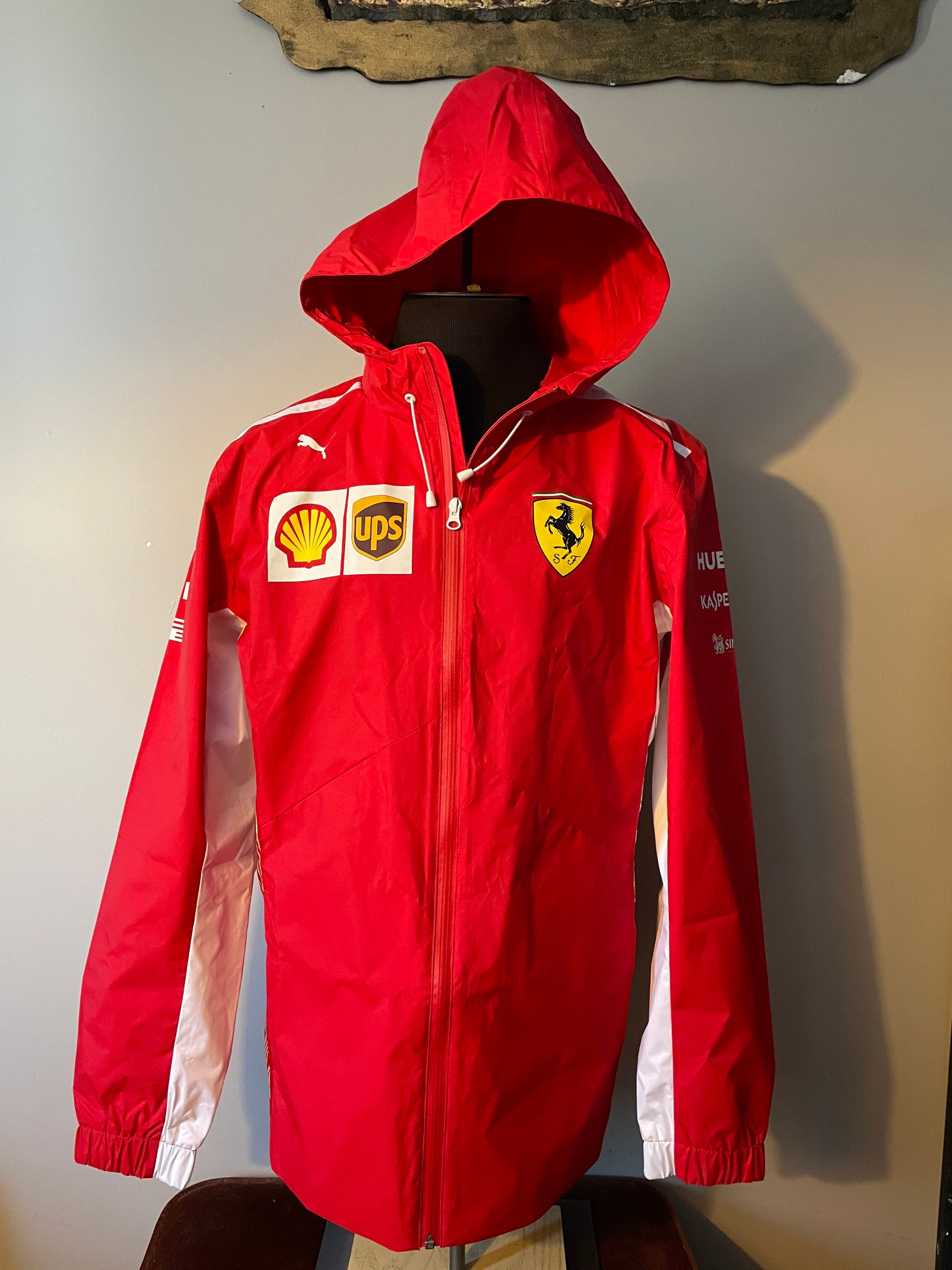 Scuderia ferrari 2018 team rain cheap jacket