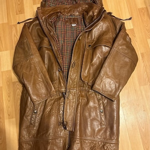 Duffle-coat vintage en cuir bagatelle à capuche des années 80, doublé à carreaux, trench bohème chic, veste en cuir souple Union Made in Canada, fermeture à glissière