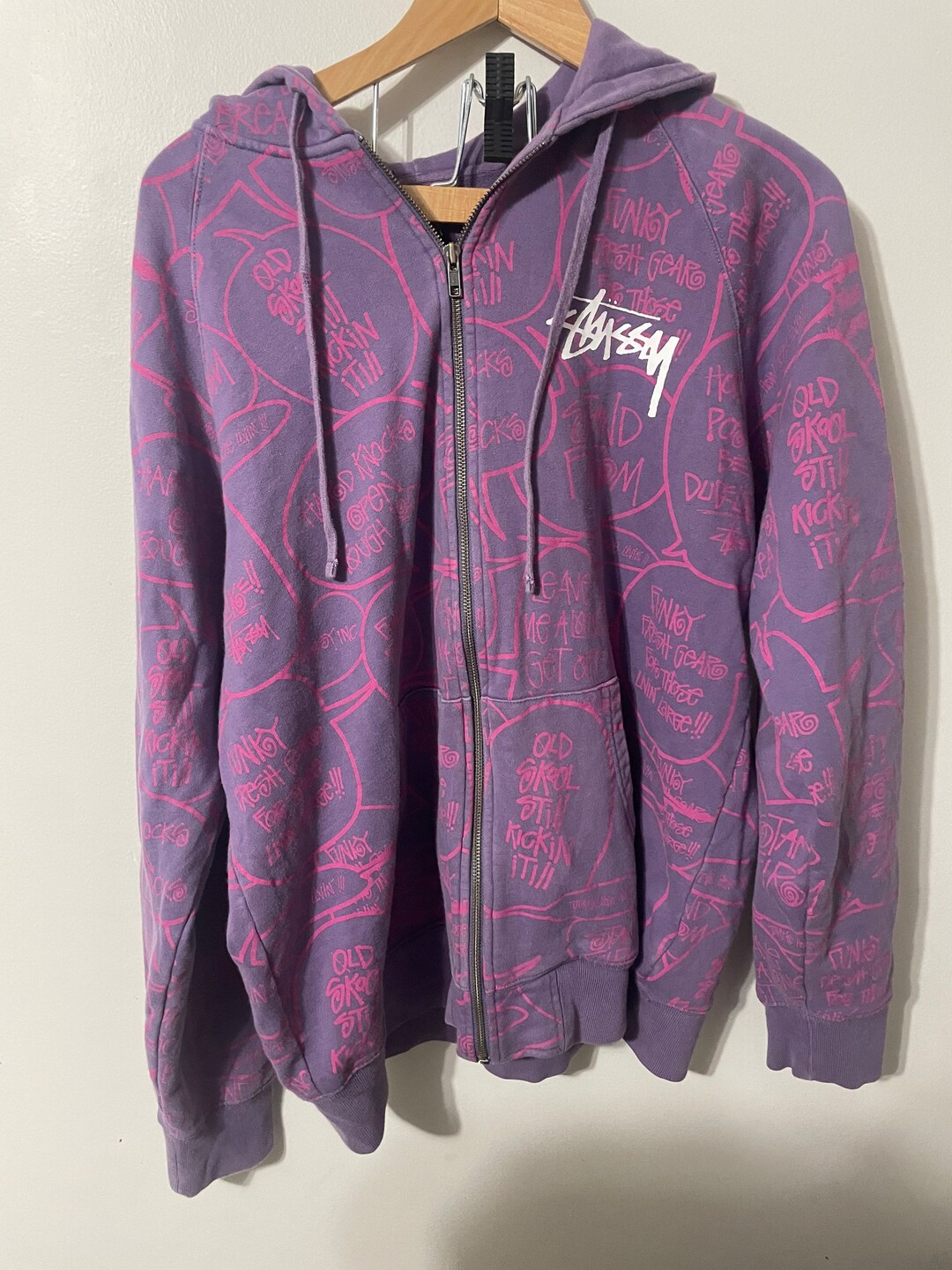 Stüssy Hoodie Classic Gear Y2K Streetwear All Over Print Stüssy Hoodie Classic Gear Y2K Streetwear All Over Print