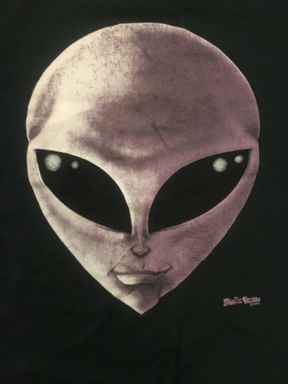 Vintage Fashion Victim Alien Head Tshirt