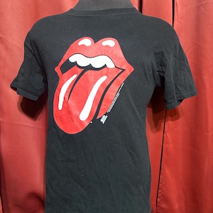 vintage The Rolling Stones Tshirt Y2K Band Tee Tongue Logo Streetwear