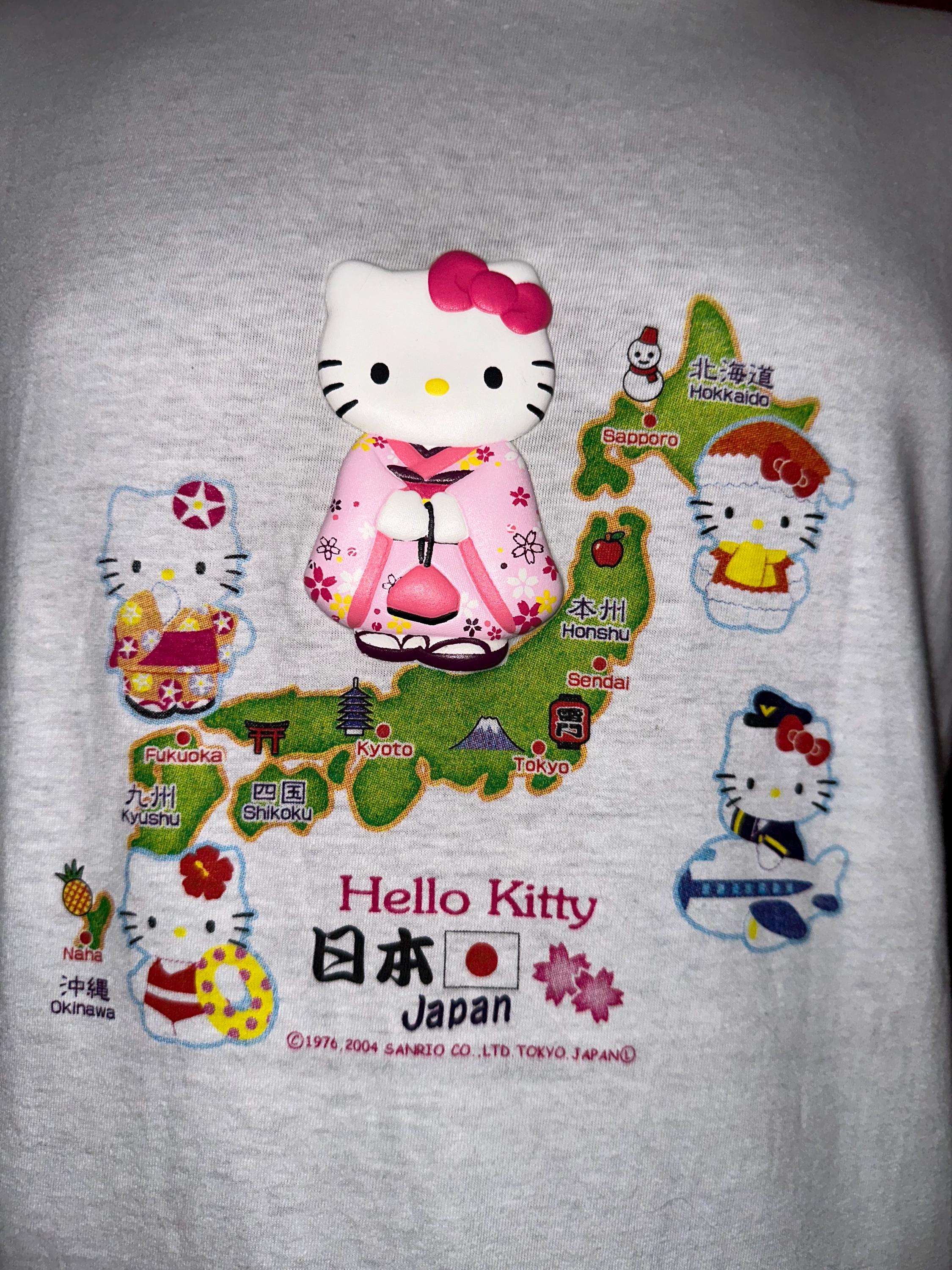Vintage Hello Kitty Tshirt Y2K Sanrio Japan Anime Cartoon