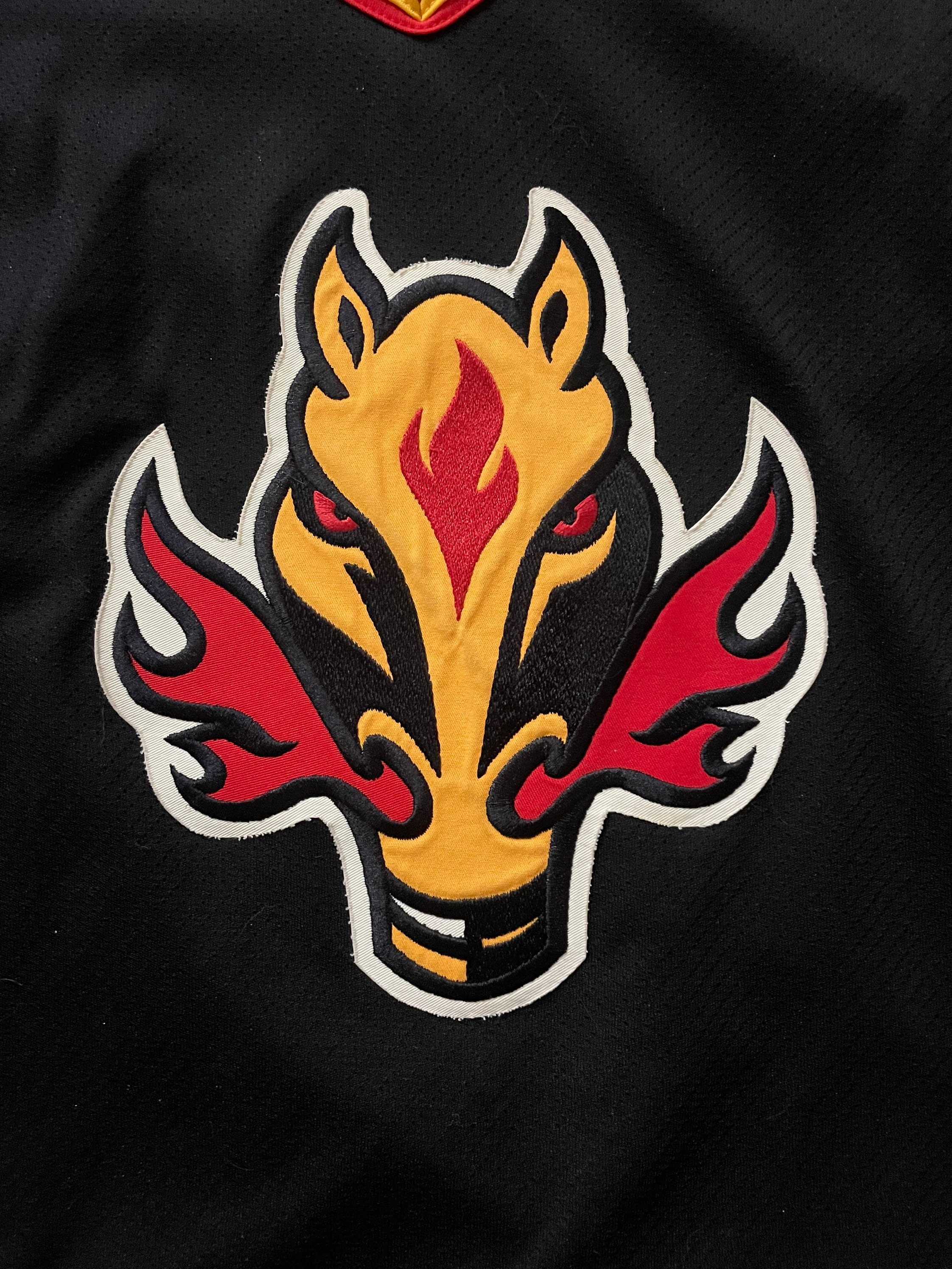 Men's RARE STARTER Calgary Flames Alternate Sz L BLASTY Horse NHL Hockey  Jersey