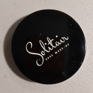 Vintage Solitair Cake Make Up Powder, Face Powder -- 403A