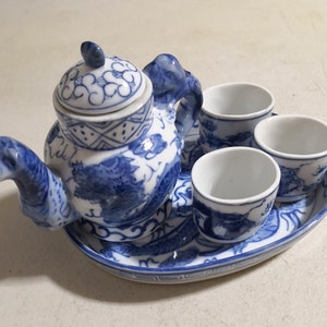 Vintage Porcelain Miniature Tea Set Blue White With Tray -- 6916