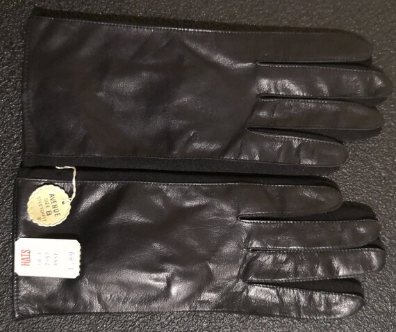 Vintage Avenue Leather Ladies Gloves NOS -- 746A - image 2