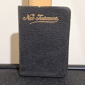 1900s Antique Pocket Bible. -- 608A