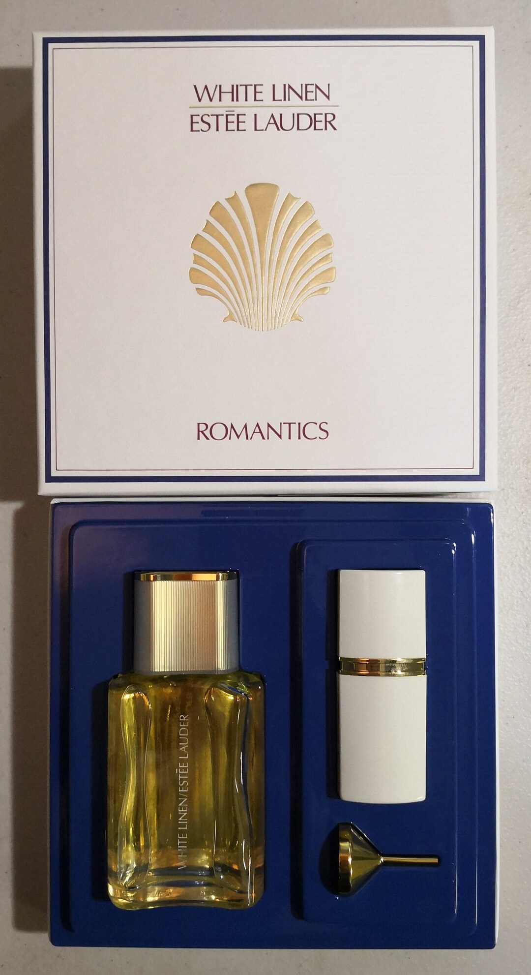 Vintage White Linen Romantics 2.14 Oz PARFUM Estee Lauder W