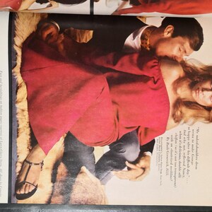 1966 Cosmopolitan Veronica Hamel Audrey Hepburn Revista en buen estado -- 532A imagen 4
