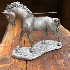 Thoroughbred Figurine