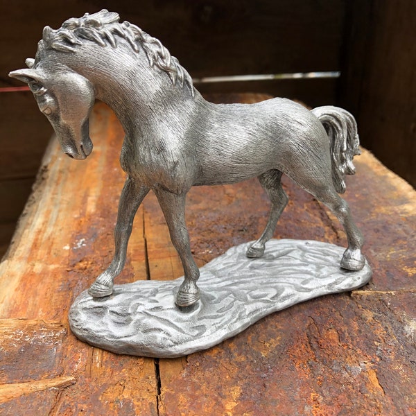 Thoroughbred Figurine