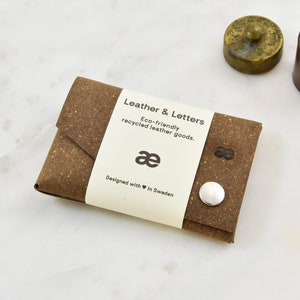 Carteira de couro artesanal / Couro reciclado / modelo–æ - Marrom / Design dobrado / Carteira de cartão / Carteira fina minimalista