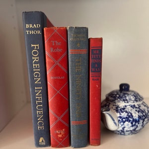 Decorative books by color| Real books| Hard Back Books by Color| Bookcase décor| Classic Books| Navy Red and Blue Vintage Books for Decor