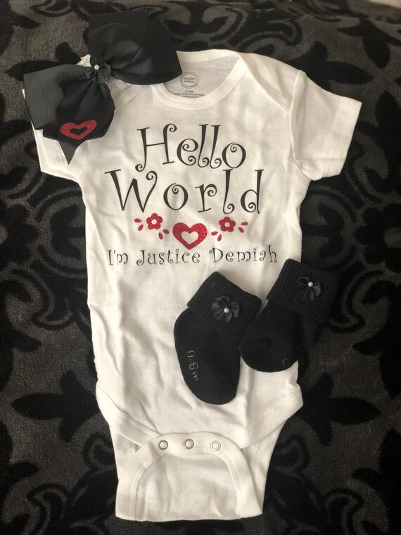 hello world socks for newborn