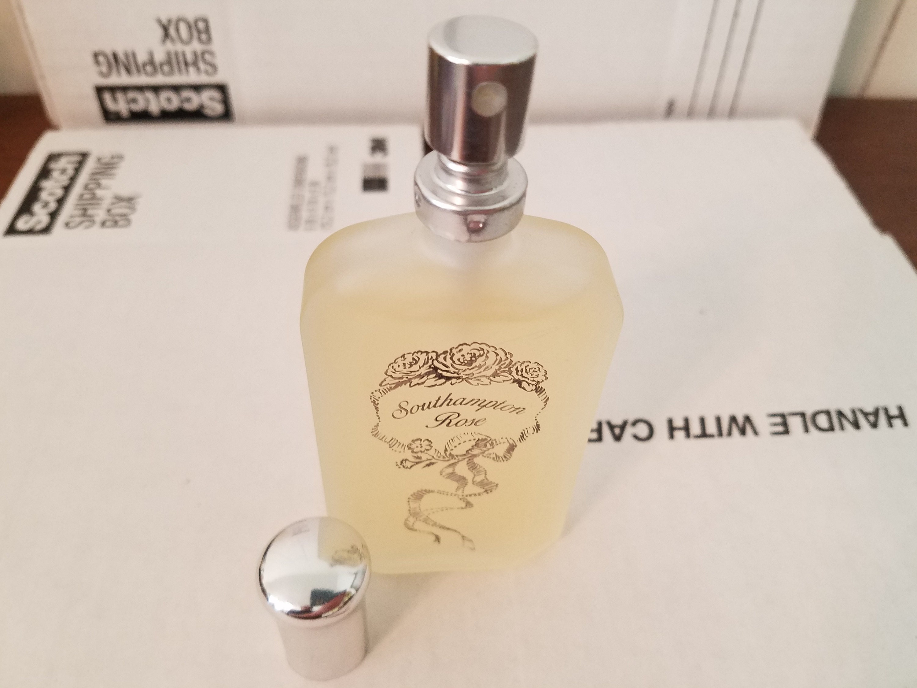 香水(ユニセックス) Scarborough & company southampton rose Scarborough & Company Southampton Rose Edt Spray Unboxed NEW 1.7