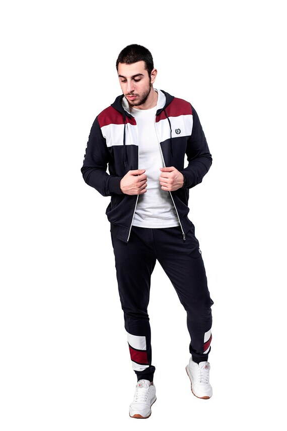 tracksuit zip pockets