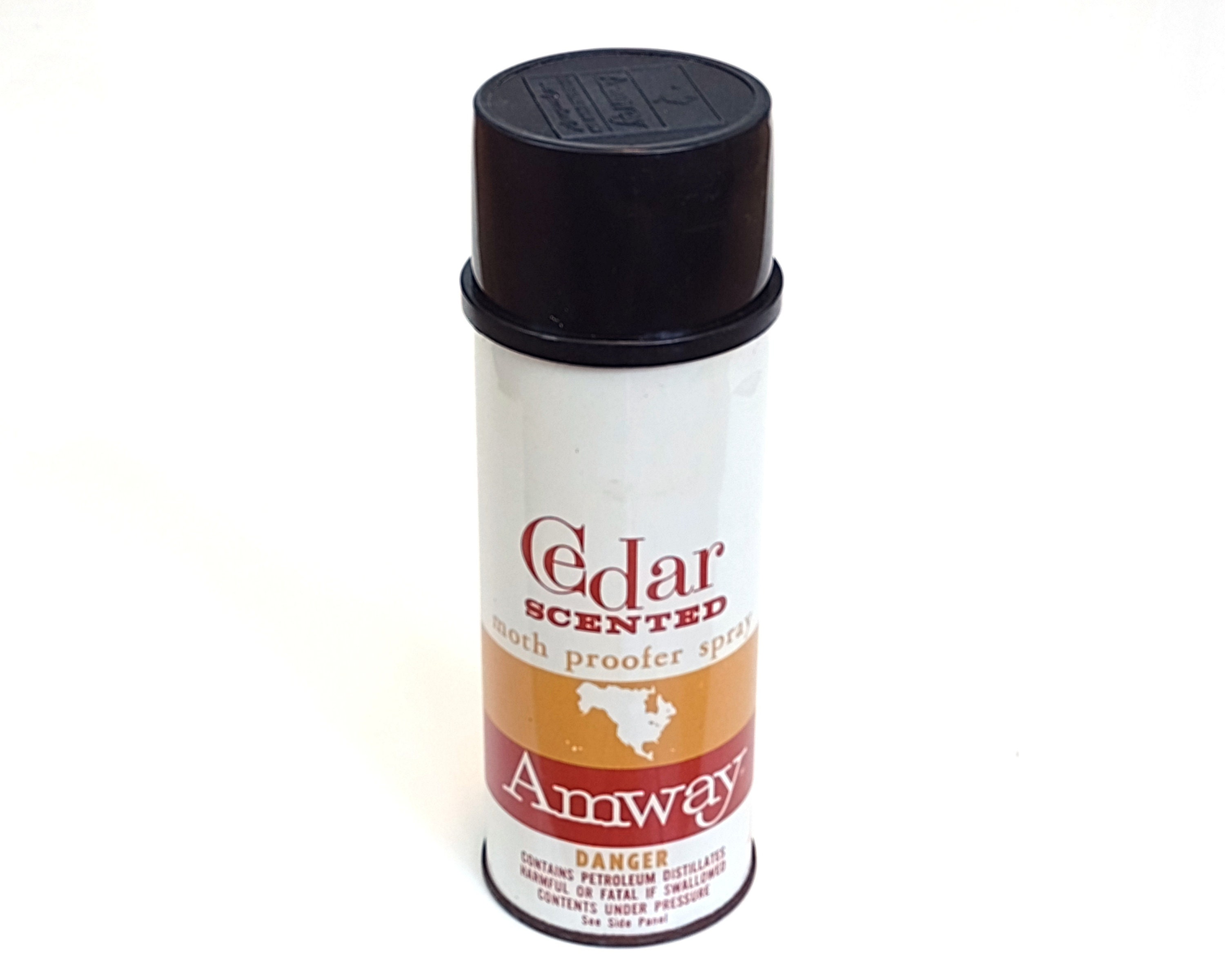 1964 Amway Cedar Scented Moth Proofer Spray, Full & Sprays Well