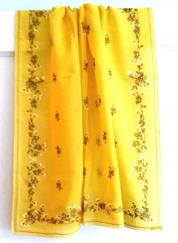 New 1950s Vera Neumann Silk Scarf, Lemon Yellow C… - image 10