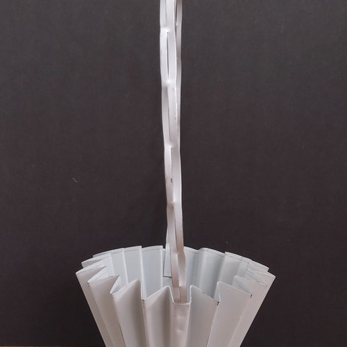 Antique Early Art Deco White Metal Planter Basket Jardiniere, Pleated w/Ringed Handle shops - 1920s-30s Porch Patio Solarium Sun Room Garden Decor