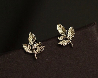 Dainty Leaf Earrings - Tiny Leaf Stud Earrings - Fall Leaf Earrings - Autumn Leaf Earrings - Leaf Jewelry