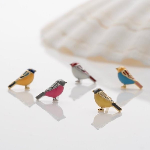 Zierliche Vogel Ohrstecker Set - kleine Vogel Emaille Ohrstecker - kleine Vögel Ohrringe - Einzigartige Geist Tier Ohrringe - Schmuck Geschenk für Vogelliebhaber