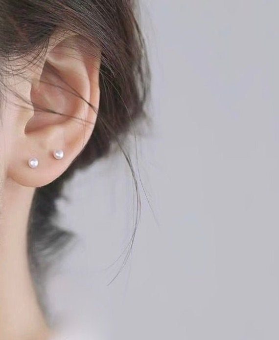 Freshwater Pearl Earrings Pearl stud earrings Minimalist earrings Birthday gifts Dainty earrings Unique gift Bridesmaid earrings