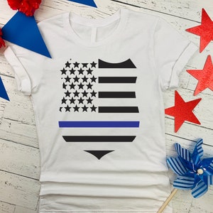 Dünne blaue Linie Polizist Familienmitglied / Verwandter, Freundin / Frau - Schild-T-Shirt - Schützen und dienen - Beamten-Liebe