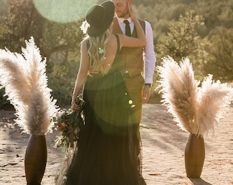 FLUFFY PAMPAS GRASS! 4 different plume sizes for the desired style! Natural pampas-dried!