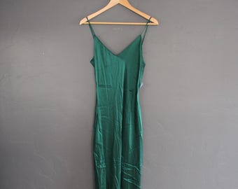 Perfext pure silk green gown (Size M)