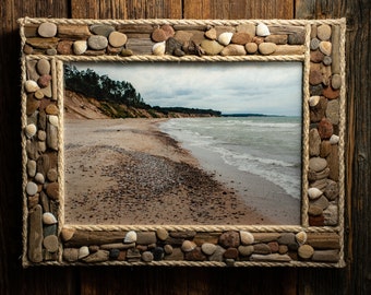 Driftwood wall art, driftwood beach decor, sea frame. frame with sea stones, handmade frame,  gift for nature lover, driftwood frame