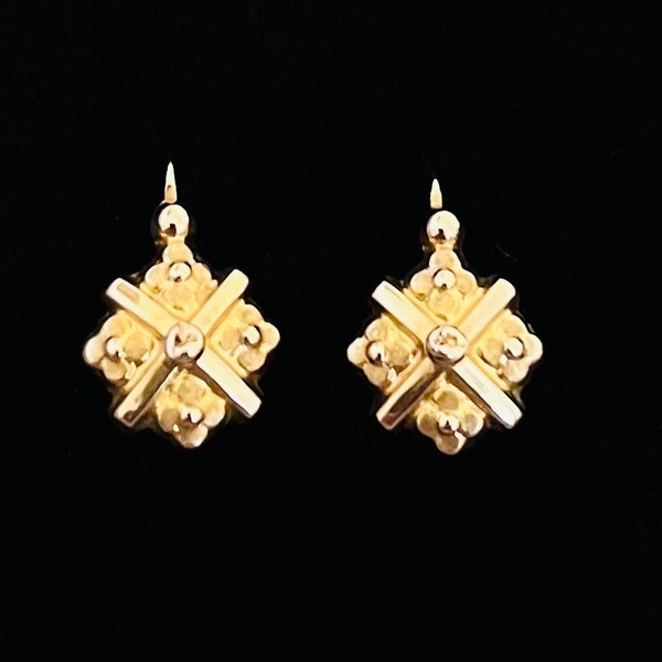 Gorgeous French Dormeuse earrings, 18 Carat Gold