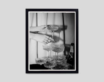 Vintage Champagne Glasses Print - Black and White Vintage Bar Poster. Digital Download for Cocktail Wall Art, Bar Cart Print, Stylish