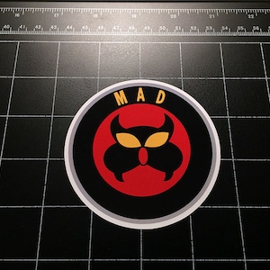 Inspetor Gadget M.A.D logotipo decalque de vinil adesivo Dr Claw MAD desenho animado dos anos 80 programa de TV dos anos 80
