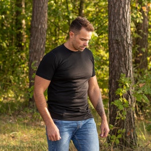 T-shirt bio pour hommes T-shirt de fitness Crossfit Tenues d'entraînement Haut thermique en laine mérinos Vêtements durables 160 g/m² Noir