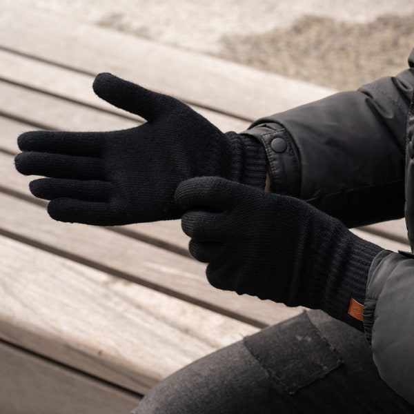 Black Gloves for Men Pure Merino Wool Knitted Hand Gloves Soft Winter Fall Gloves Organic Knit Accessories Gifts for Men