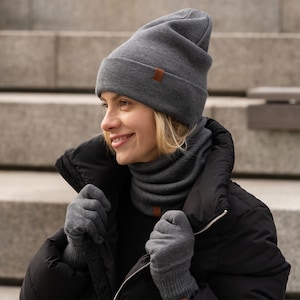 Luxury Designer Unisex Winter Fashion Set With Beanie, Scarf, And Glove  Knitted Caps, Ski Hat Scarf And Gloves, Mask, Perfect For Outdoor  Activities From Veciy1952, $13.72