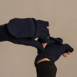 Knit Fingerless Gloves in dark blue