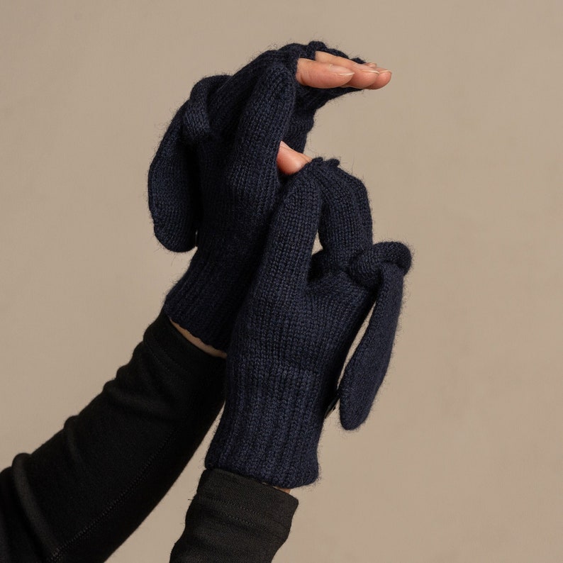 Knit Fingerless Gloves in dark blue