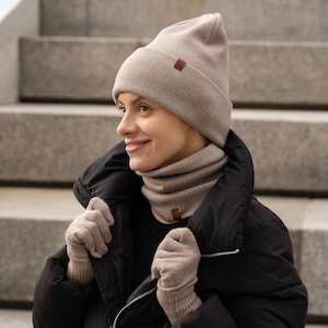 Ladies Grey Knitted Beanie Hat Scarf & Gloves Set by Totes