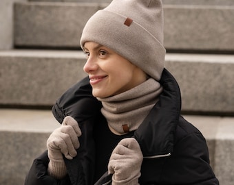 Ensemble 3 pièces bonnet, cache-cou et gants en laine 100 % laine mérinos en tricot pour femme beige crème