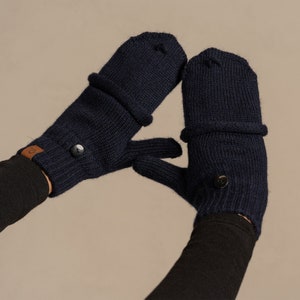 Knit Fingerless Gloves in dark blue