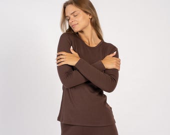 Merino Wool Long Sleeve Shirt Women's Thermal Shirt Merino Wool Crewneck Sweatshirt Natural Sustainable Clothing 250gsm Dark Green