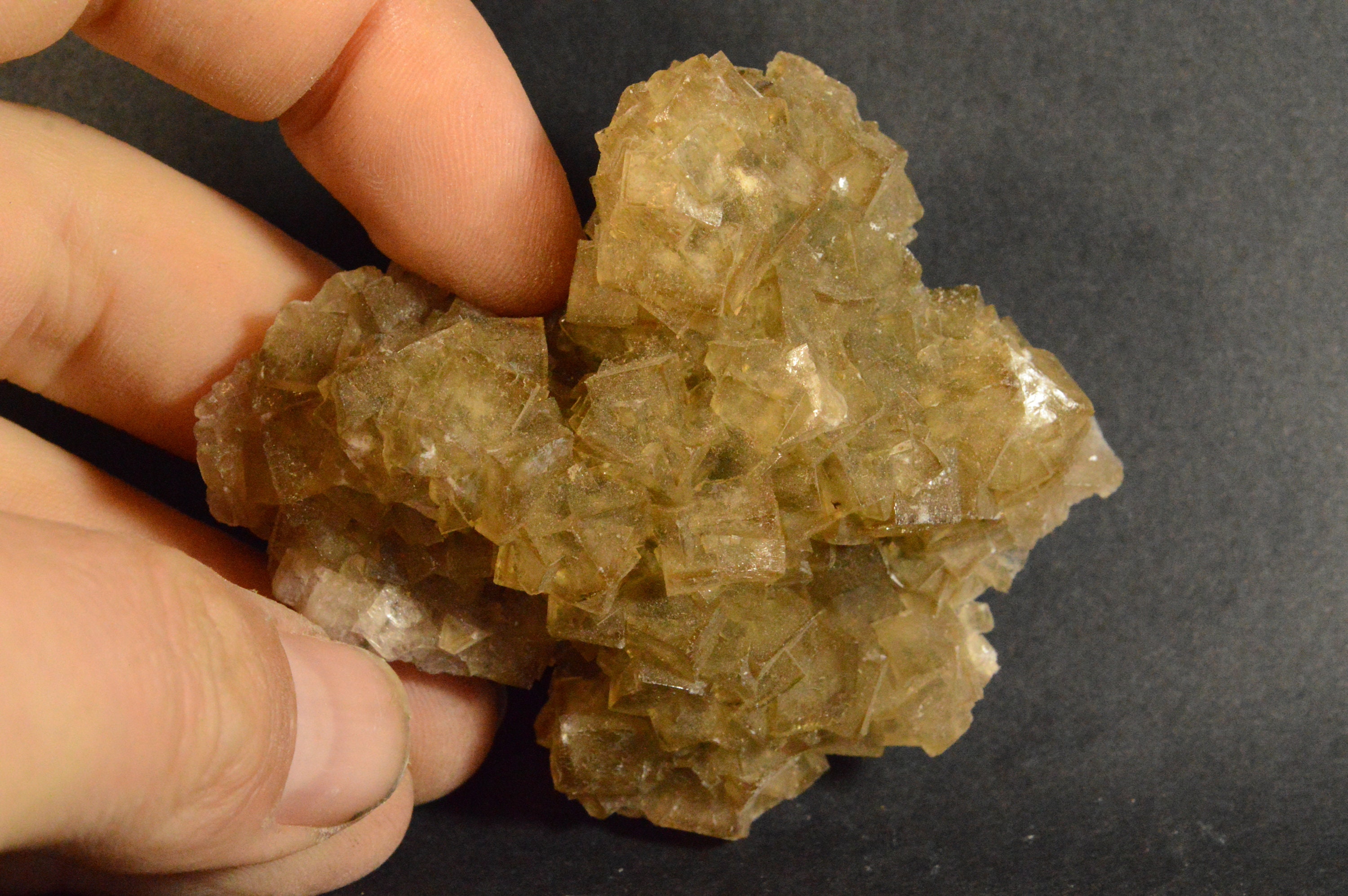 Fluorite 70x60mm Berbes Espagne Spécimen Minérale Cristallisation Fluorine