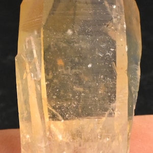 Quartz Crystal Oisan France 29g French minerals rock crystal